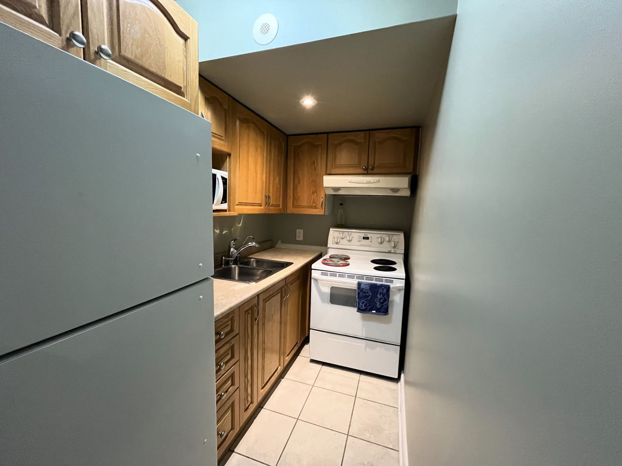 19 3055 Finch Avenue W