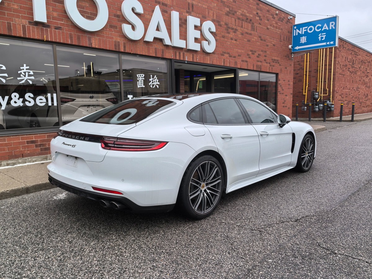 2018 Porsche Panamera 4S64135836261123121