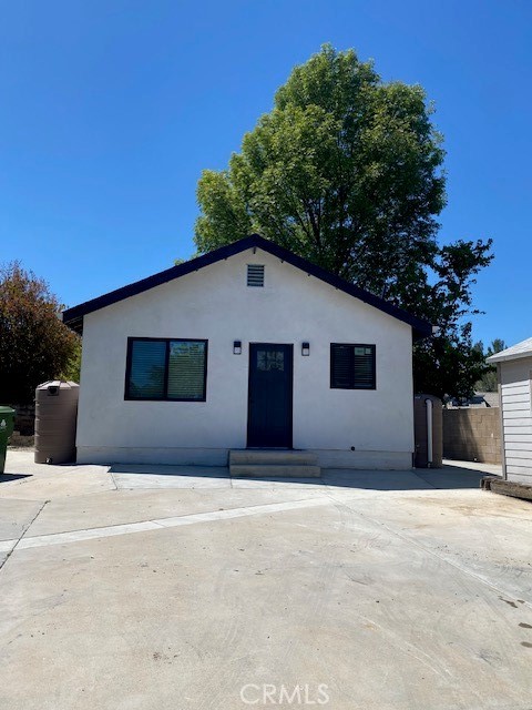 7713 Woodhall Ave Canoga Park CA, 9130463868672209027122