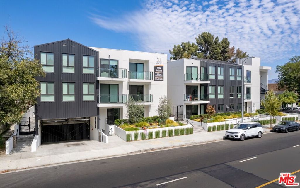 11445 RIVERSIDE Drive 307 North Hollywood CA, 9160264100885666178121