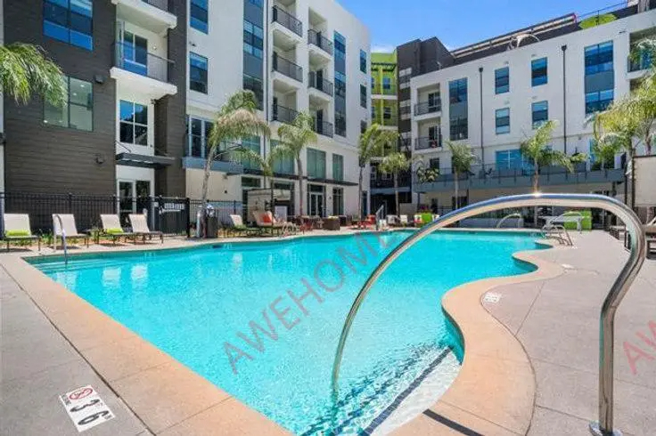 Metro Mission Valley 1763659090114817123