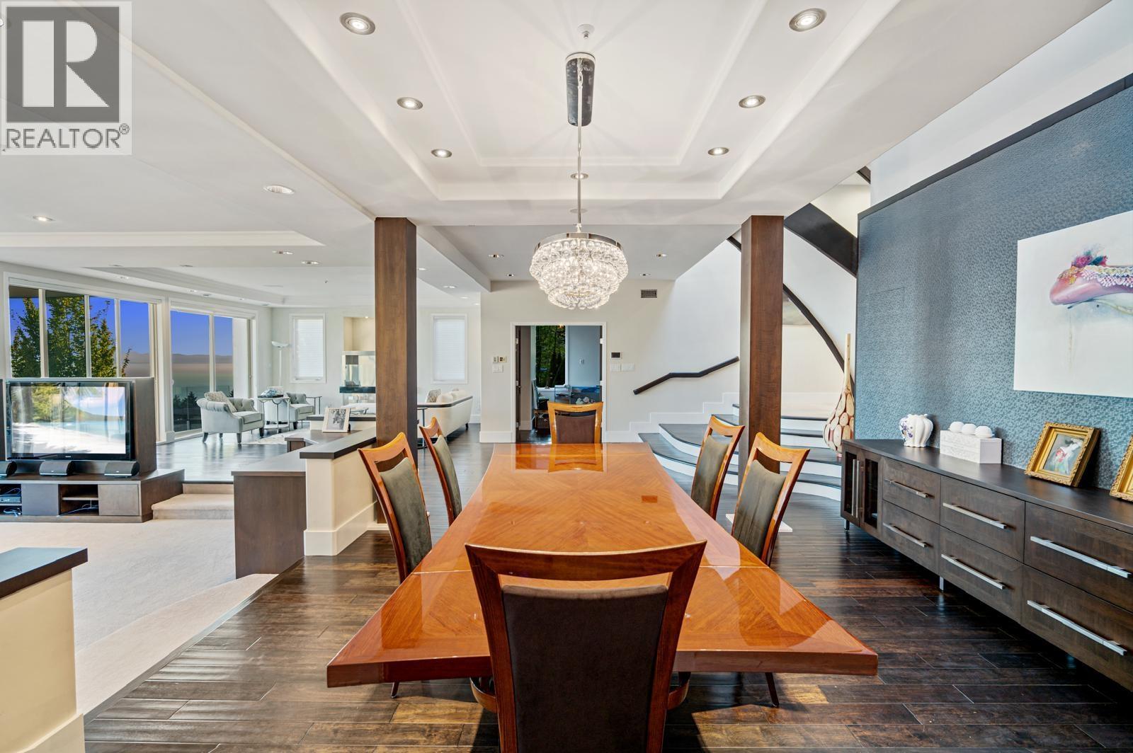 1526 CHIPPENDALE COURT