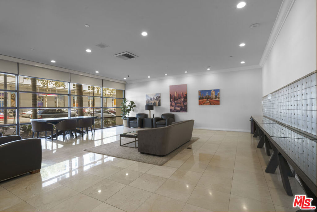 600 W 9th Street 1509 Los Angeles CA, 9001564122544009347122