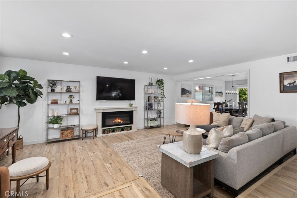 13772 Ridgecrest Cir Tustin CA, 9278063711158269571120