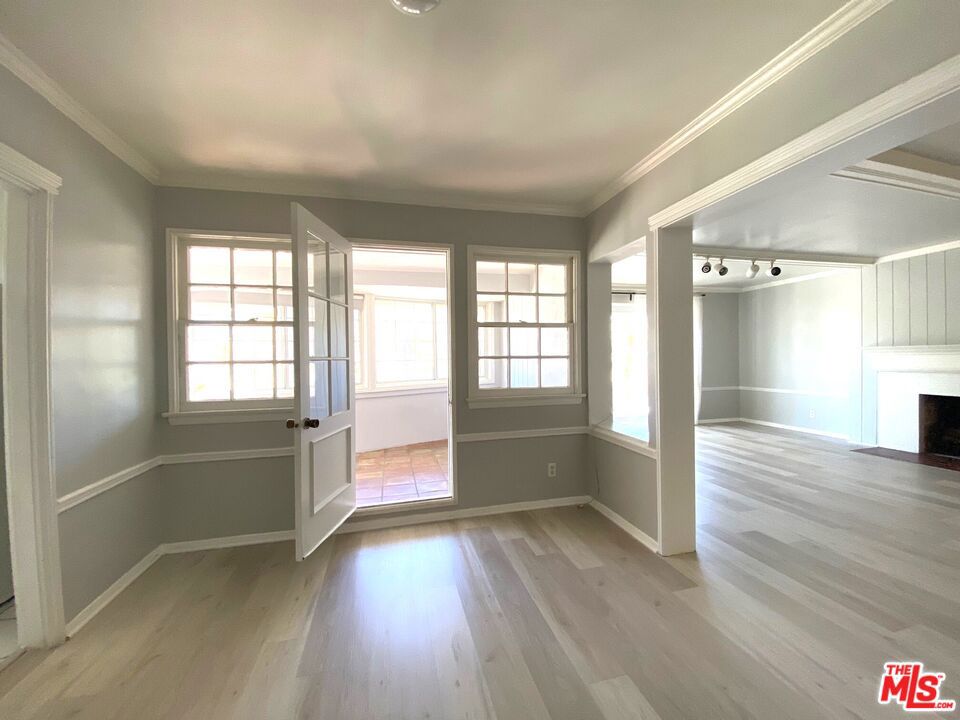10682 Kinnard Avenue Los Angeles CA, 9002464101863027202121