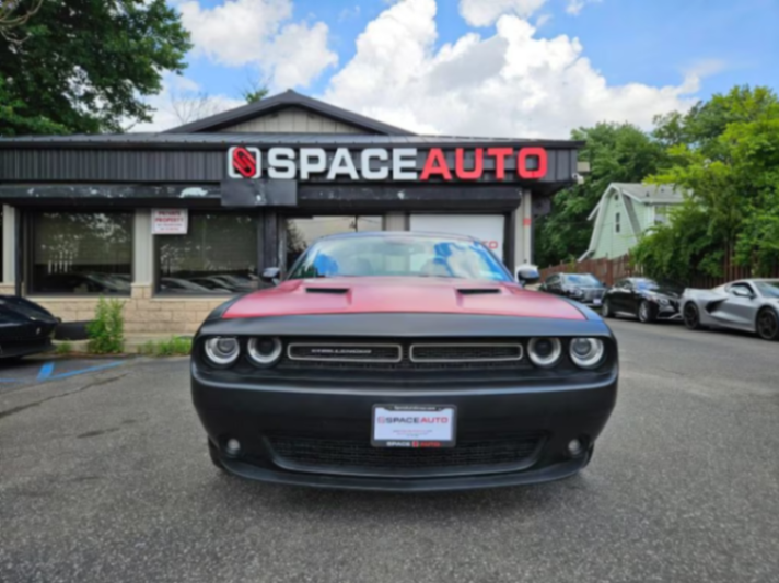 Pre-Owned 2017 Dodge Challenger SXT Plus Coupe 2D63270962240257121