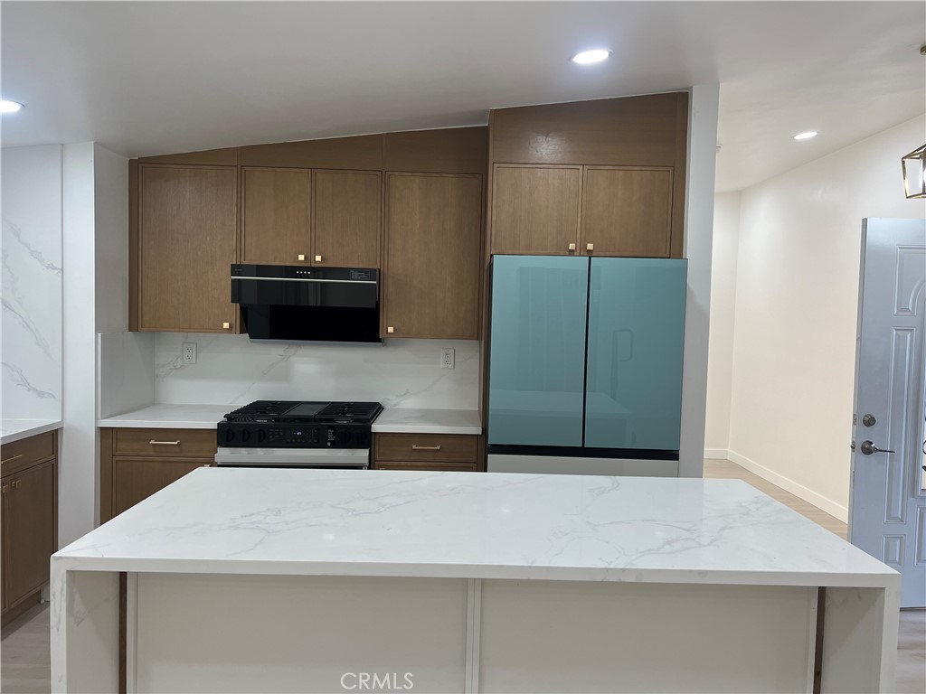 261 Zenith Avenue, La Puente CA, 9174463776002232961120
