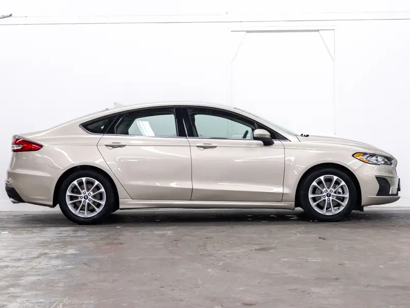 2019 Ford Fusion64090702889729121