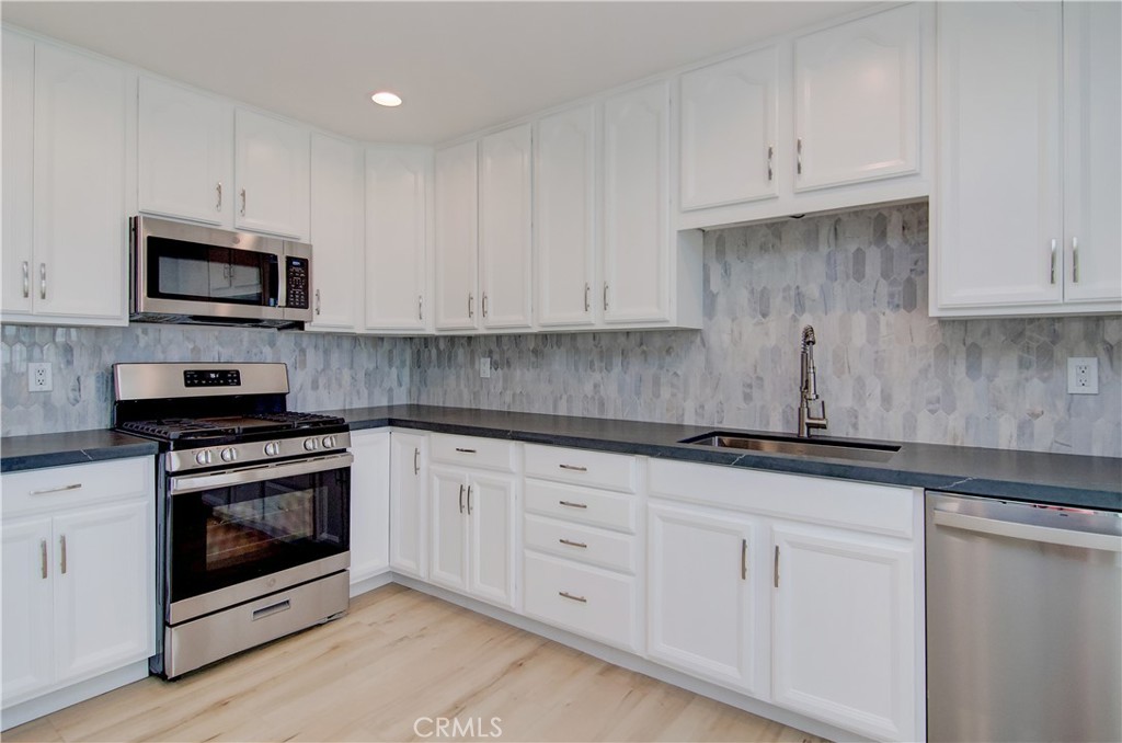9811 Fair Tide Circle Huntington Beach CA, 9264663711017030273121