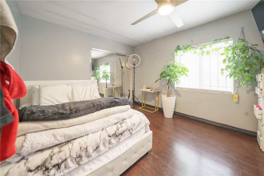 1522 W 58th Los Angeles CA, 9004764122417402882121