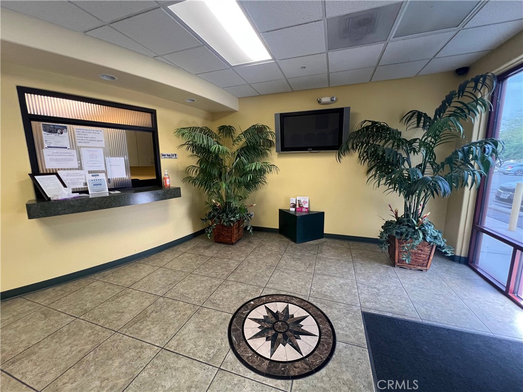 16070 Tuscola Road 101 Apple Valley CA, 9230764113056763138122