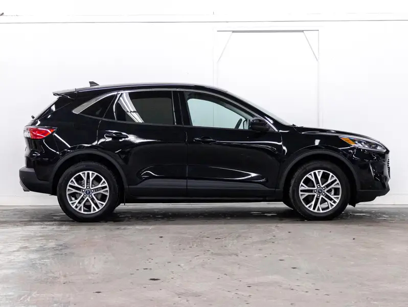 2022 Ford Escape64300340338562121
