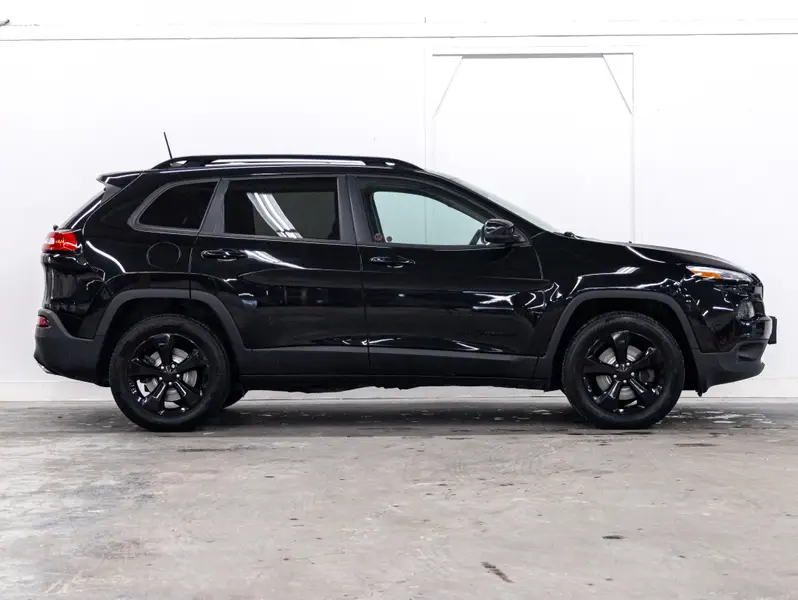 2017 Jeep Cherokee64418055974019122