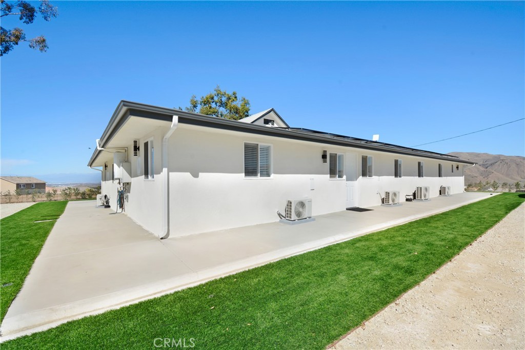 $1,950/month 26346 Pawpaw Court 1 Corona CA, 9288364134922794114122