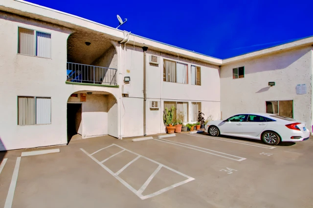 Sepulveda Landmark63581062550275122