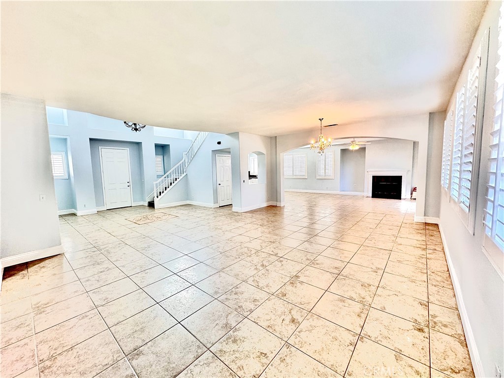 1083 Stanislaus Corona CA, 9288164111854489091122