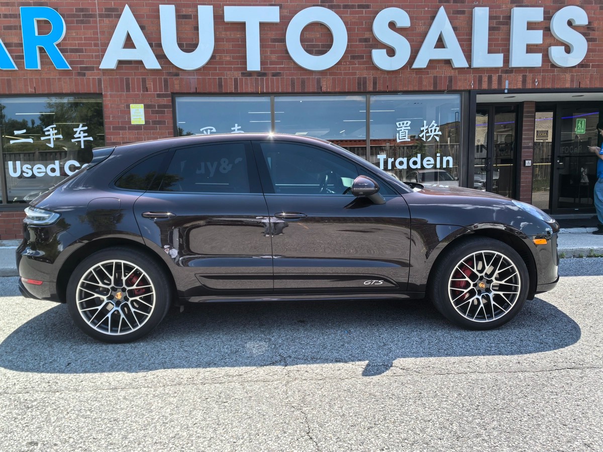 ﻿2021﻿ ﻿Porsche﻿ ﻿Macan﻿ ﻿GTS64135700191619123