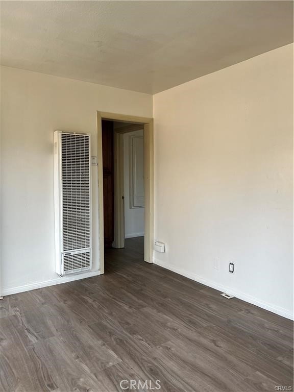 $1,800/month 8813 Hoover Los Angeles CA, 9004464098444038913122