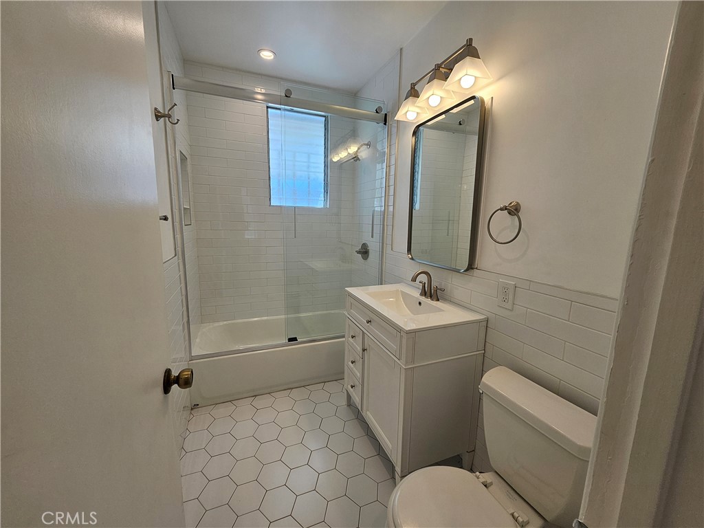 535 Roswell Avenue Long Beach CA, 9081463709749341441122