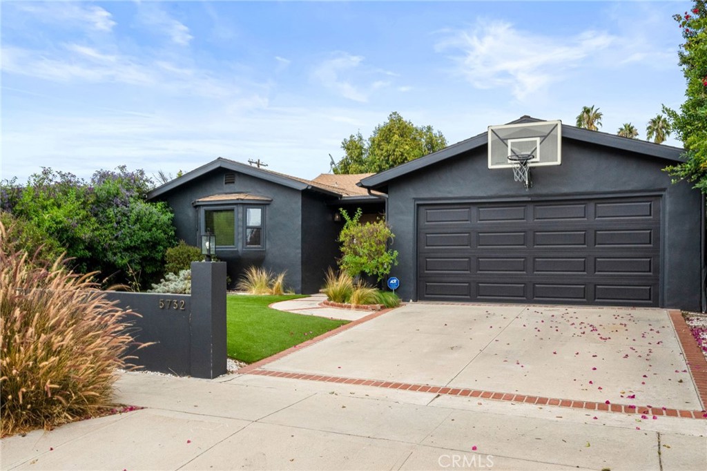 5732 Tyrone, Sherman Oaks CA, 9140163878028317443121