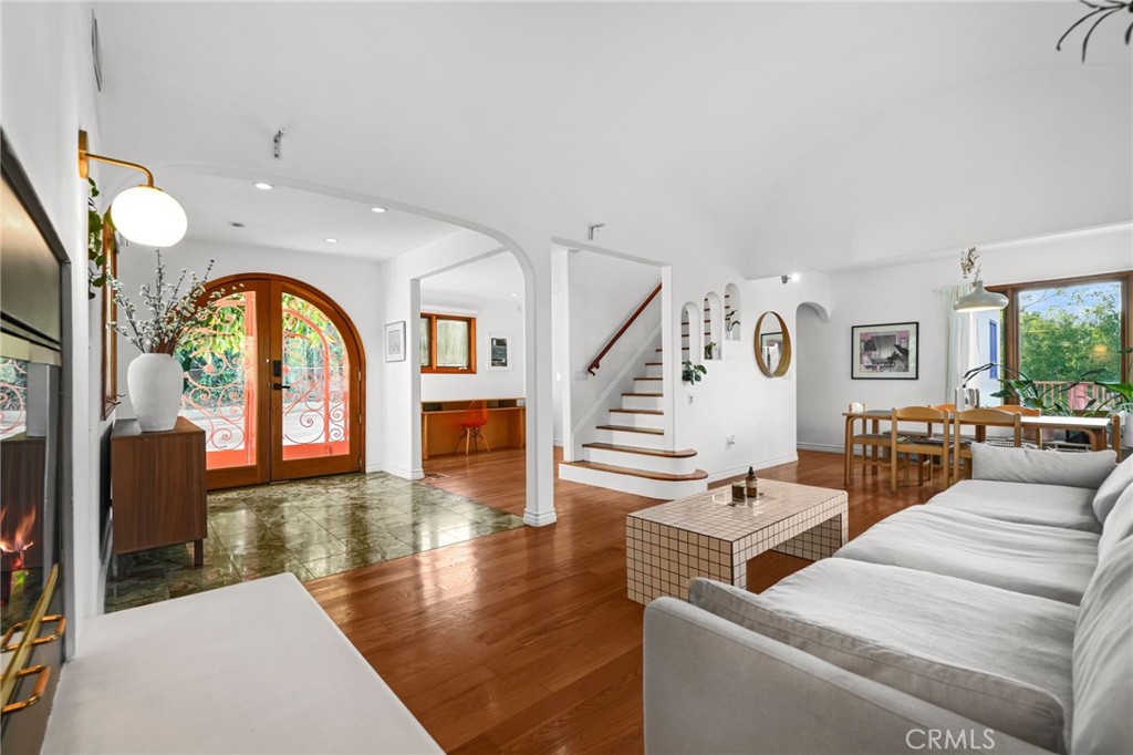 4104 Sea View Drive, Los Ángeles CA, 9006563681049985923121