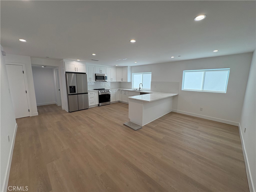 $4,200/mes 14165 Calvert Street Van Nuys CA, 9140164068214997889120
