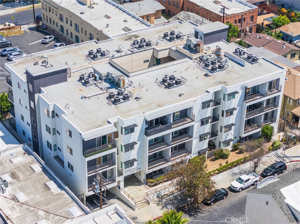 3061 W 12th Place 101, Los Angeles CA, 9000663735080246273122
