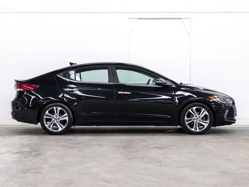 2017 Hyundai Elantra63647335762945124