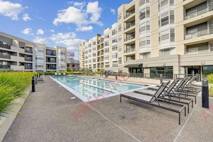 1 Bayside Village Pl 15063659217567361120