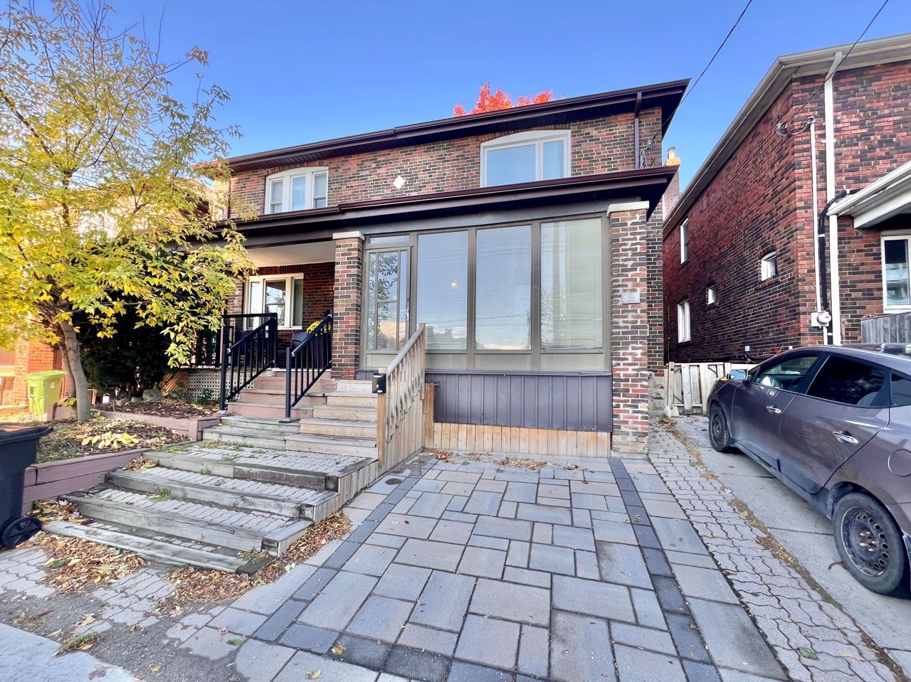 524 Eglinton Avenue E