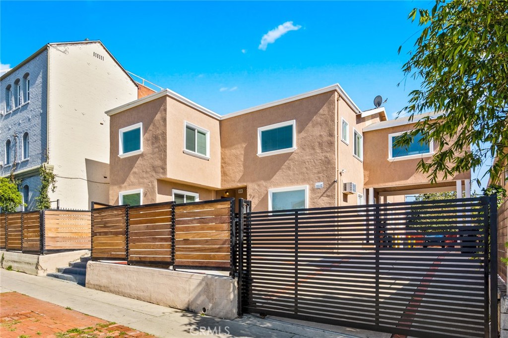 $3,800/mes 136 N Rampart Boulevard 3 Los Ángeles CA, 9002664112696675074120