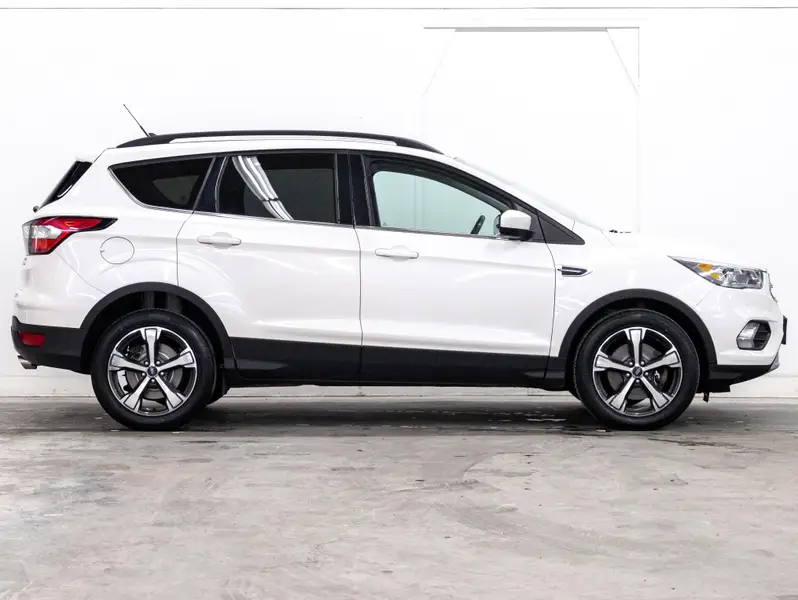 2018 Ford Escape63747436434947124