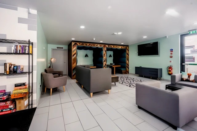 Meadow Court – Edinburgh64184124880257122