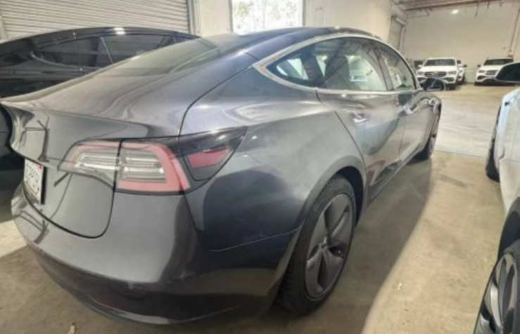 2018 TESLA MODEL 3 LONG RANGE SEDAN 4D63615297427459121