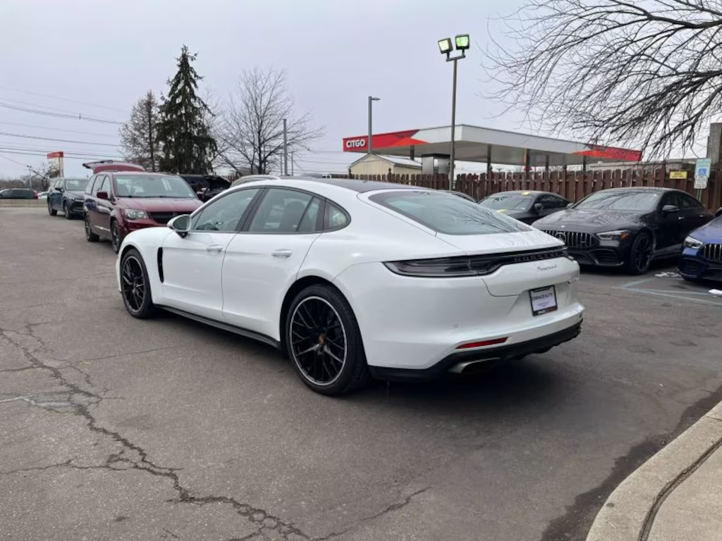 Pre-Owned 2021 Porsche Panamera 463280902932611121