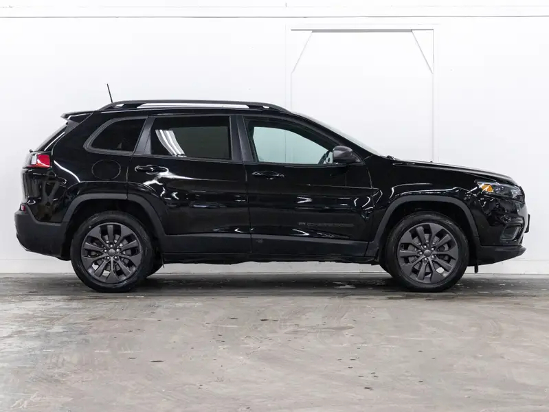 2021 Jeep Cherokee64627308976257122