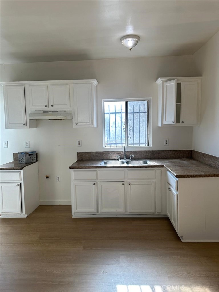 456 E 43rd Place Los Angeles CA, 9001164141712194945121