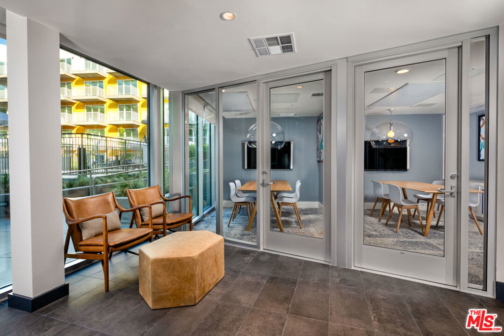 750 S Oxford Avenue 501 Los Angeles CA, 9000564100921082882121