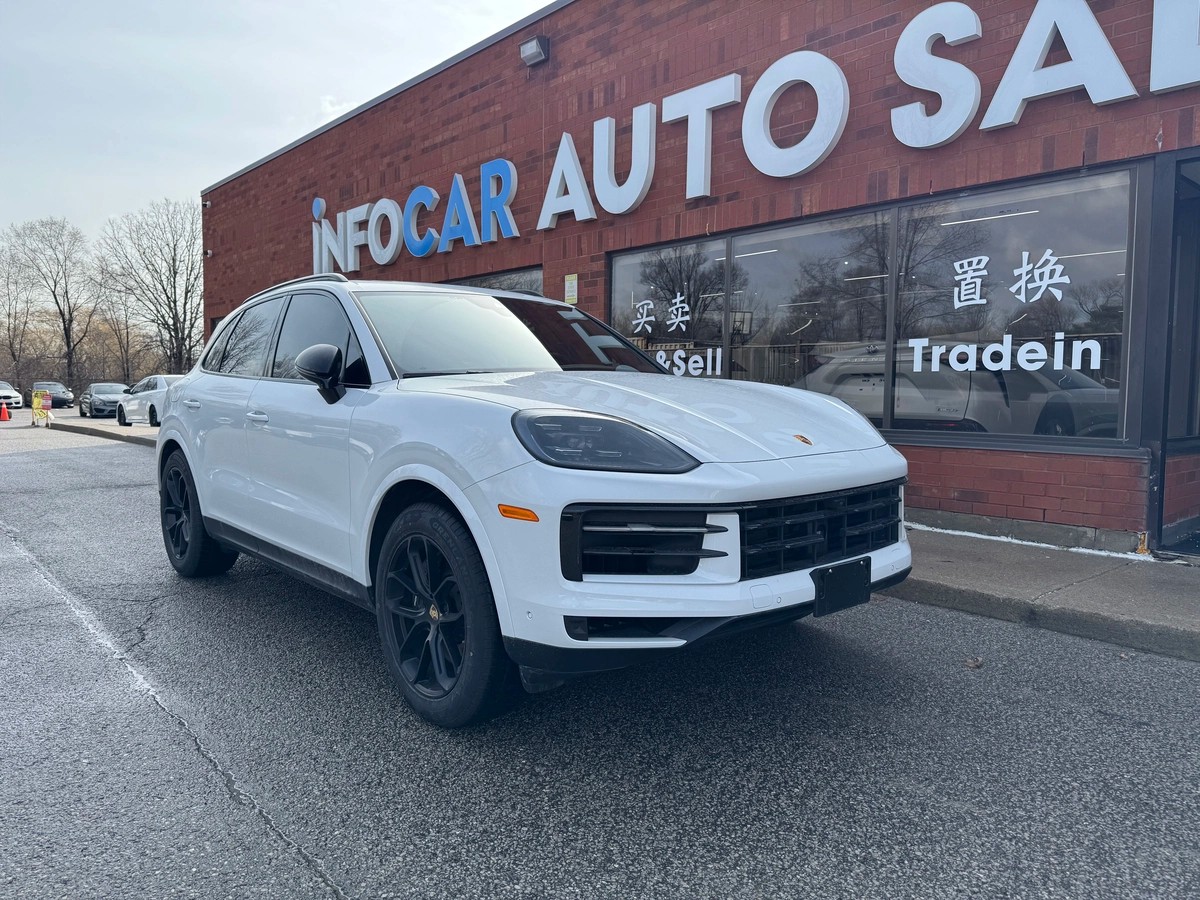 2024 Porsche Cayenne Base64154147291267120