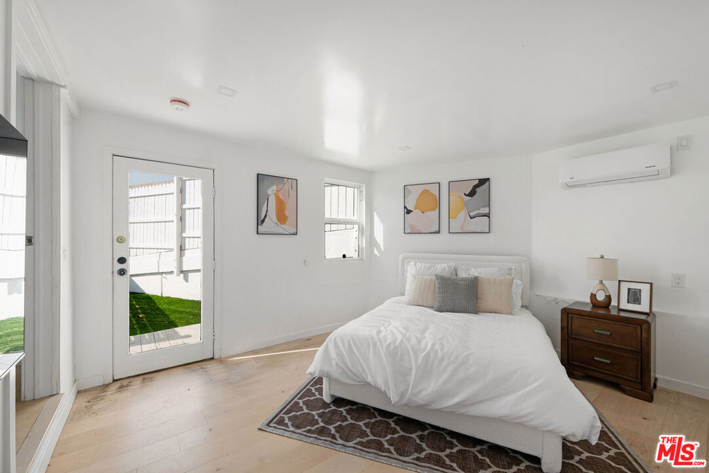 117 W Channel Road 115 Santa Monica CA, 9040264109155214210122
