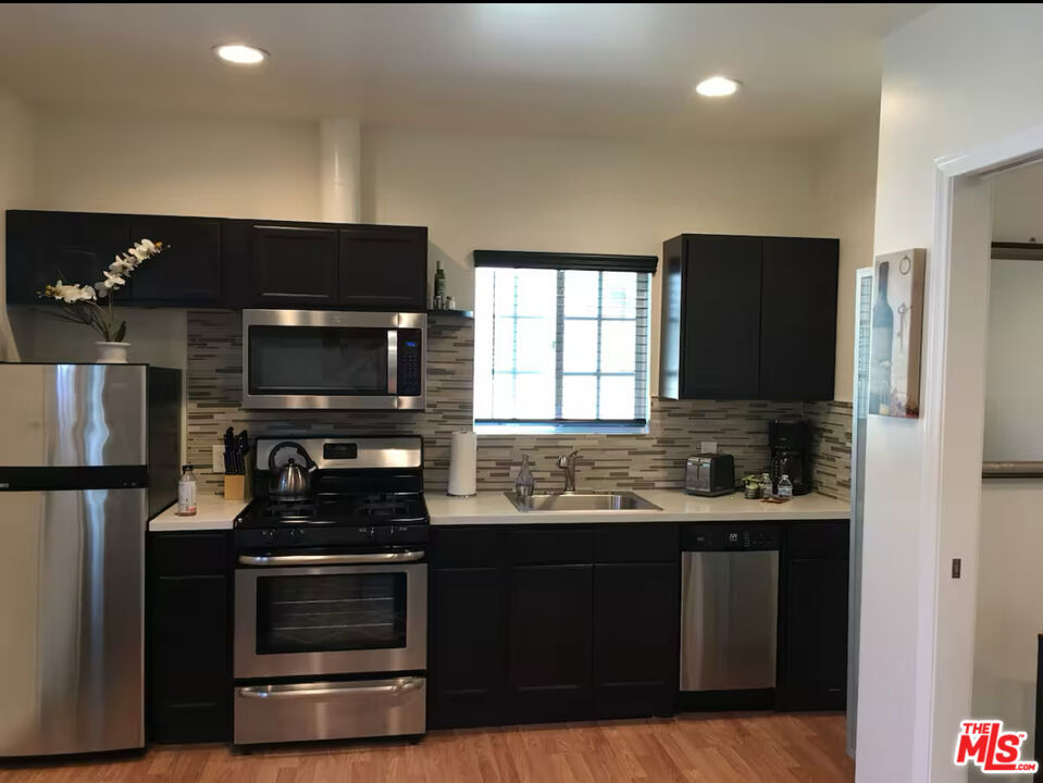 5948 Colfax Avenue 5946 North Hollywood CA, 9160163711736604291121