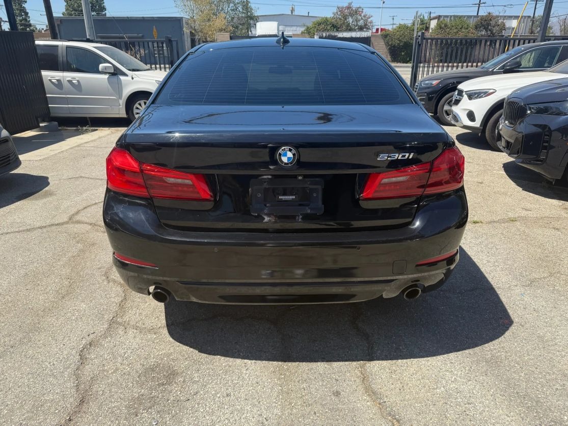 2017 BMW 5 SERIES64035693770370124