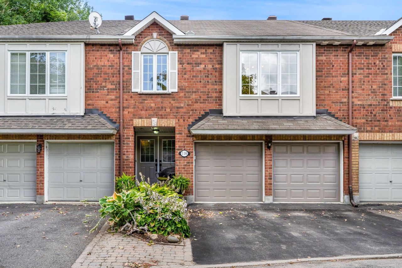 116 Gladeview Private