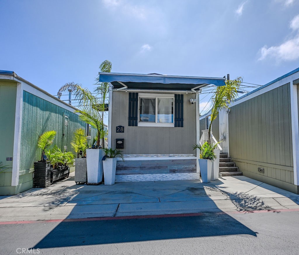 17024 S Western 28, Gardena CA, 9024763865203701763120