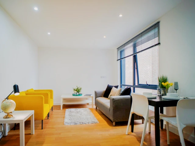 Interesting 2-bedroom flat in the West Bar neighbourhood residence near 70, Furnace Hill, Sheffield