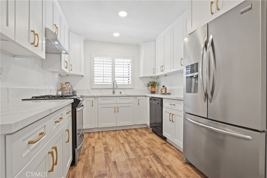 2690 Senasac Avenue, Long Beach CA, 9081563643648823171122