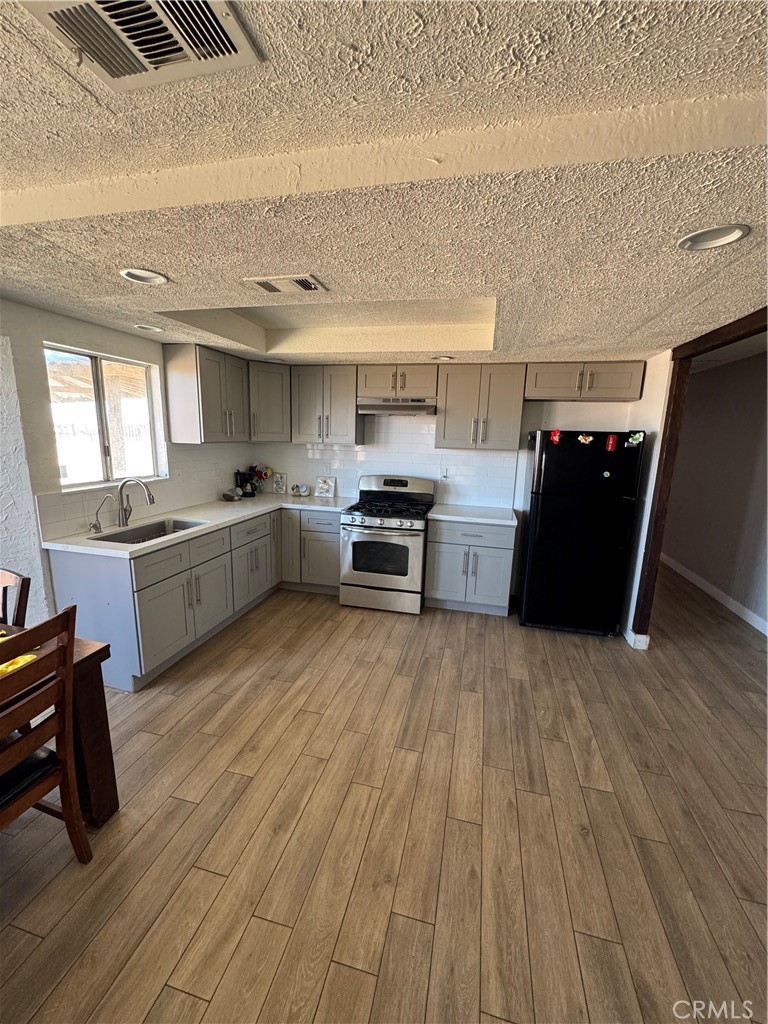 16424 Verde, Hesperia CA, 9234564101633803521120