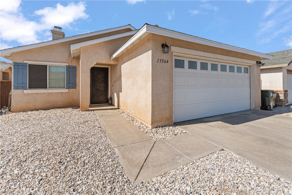 13564 Sylvan Oaks Victorville CA, 9239264100522306305120