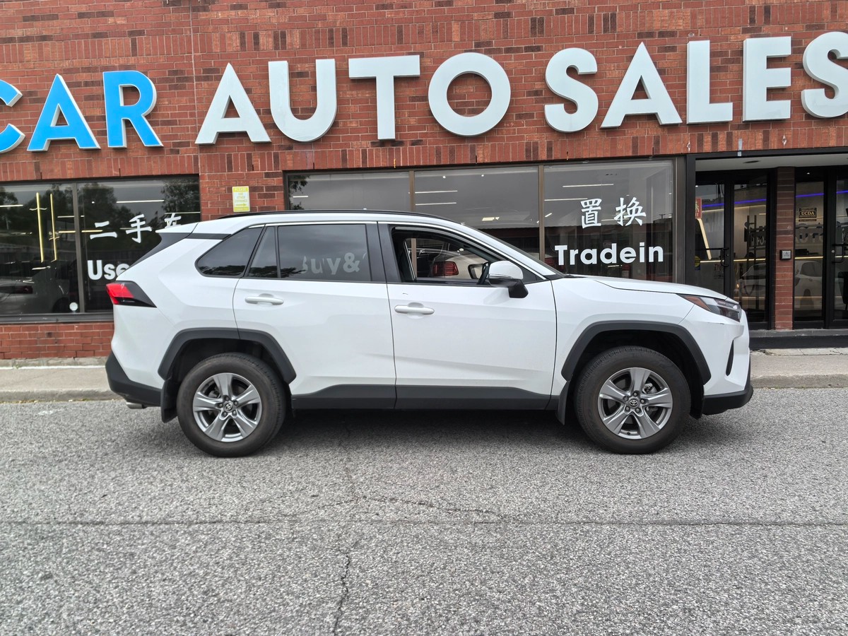 ﻿2024﻿ ﻿Toyota﻿ ﻿RAV4﻿ ﻿XLE64135767272323123