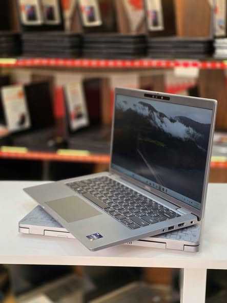 - Dell Latitude 544065005177370241123